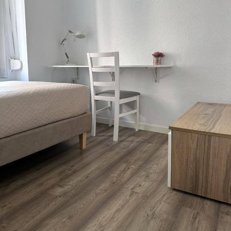 Slow Room Valencia - Single Room with Shared Bathroom and Shared Terrace - 11