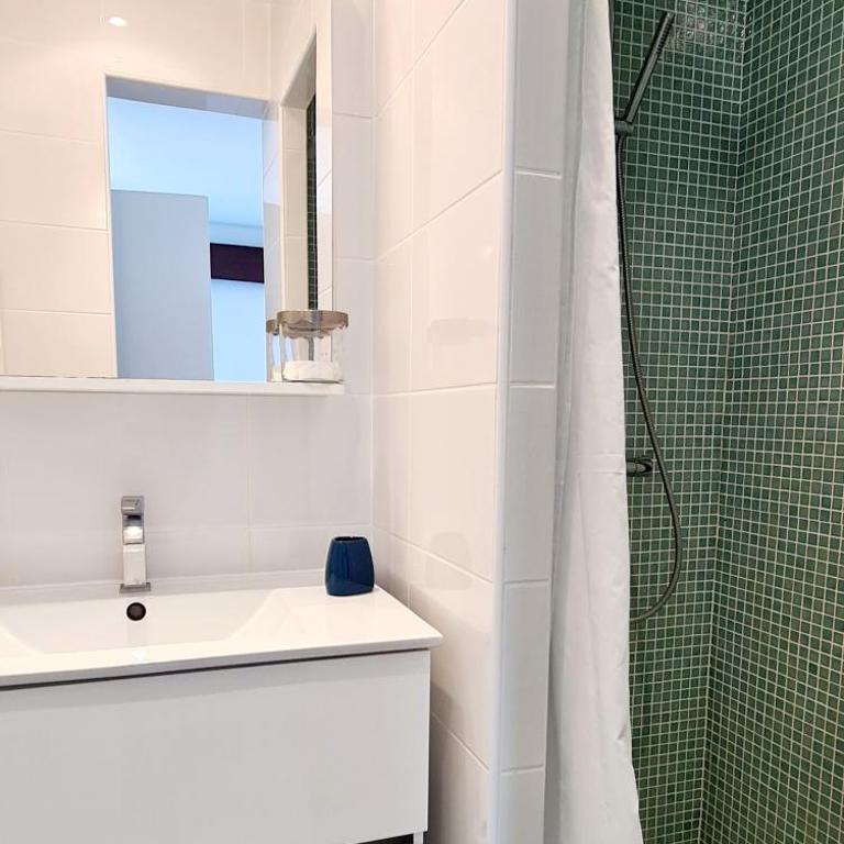 SUPERBE APPARTEMENT DANS CADRE D'EXCEPTION - Piscine, Plage et Tennis privé - Appartement 2 Chambres - 21