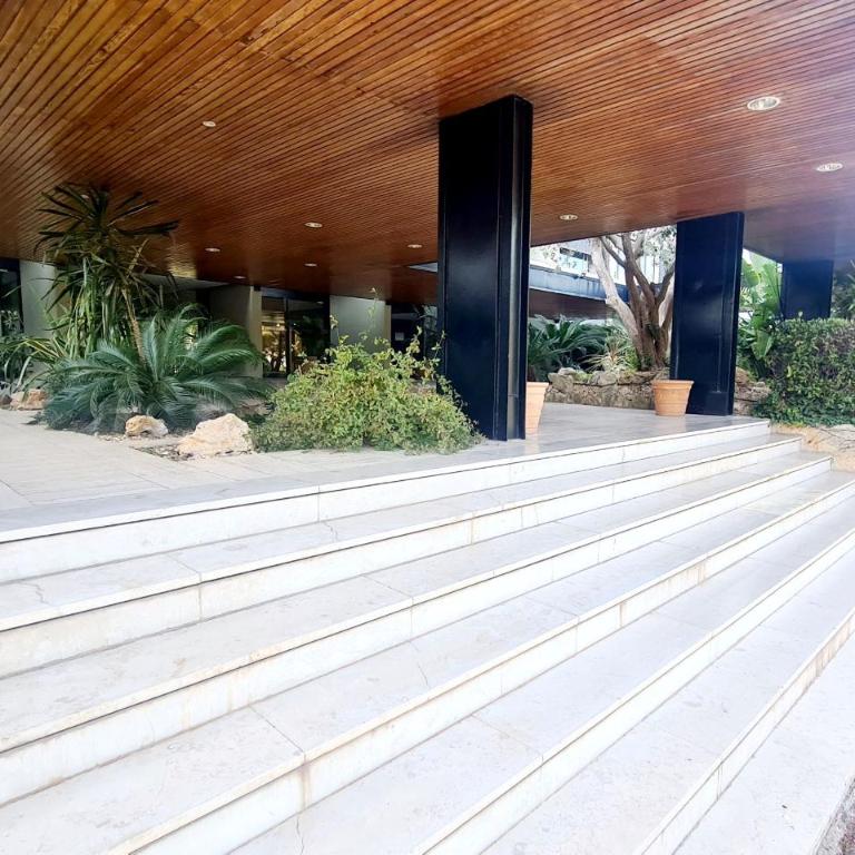 SUPERBE APPARTEMENT DANS CADRE D'EXCEPTION - Piscine, Plage et Tennis privé - Appartement 2 Chambres - 2