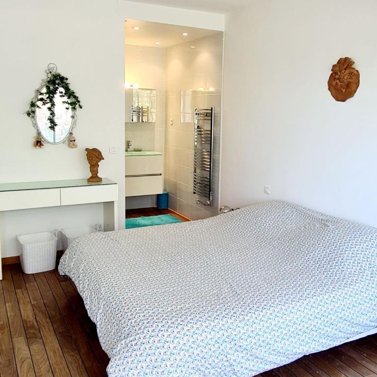 SUPERBE APPARTEMENT DANS CADRE D'EXCEPTION - Piscine, Plage et Tennis privé - Appartement 2 Chambres - 3