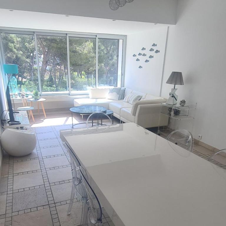 SUPERBE APPARTEMENT DANS CADRE D'EXCEPTION - Piscine, Plage et Tennis privé - Appartement 2 Chambres - 26