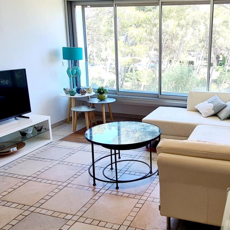 SUPERBE APPARTEMENT DANS CADRE D'EXCEPTION - Piscine, Plage et Tennis privé - Appartement 2 Chambres - 29