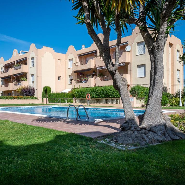 AT015 Piscina y aparcamiento, a 7 min de la playa La Paella - Three-Bedroom Apartment - 3