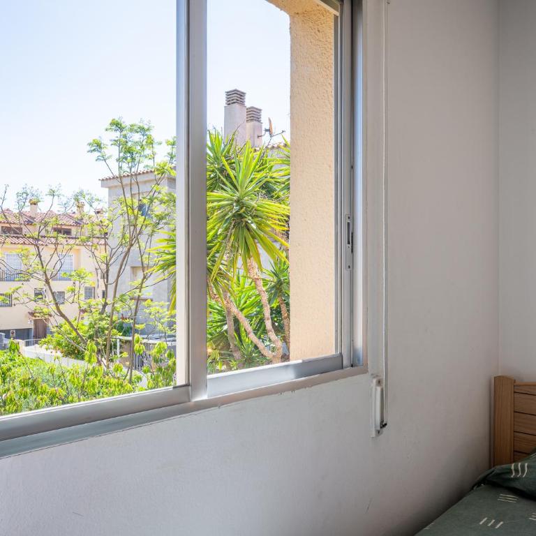 AT015 Piscina y aparcamiento, a 7 min de la playa La Paella - Three-Bedroom Apartment - 21