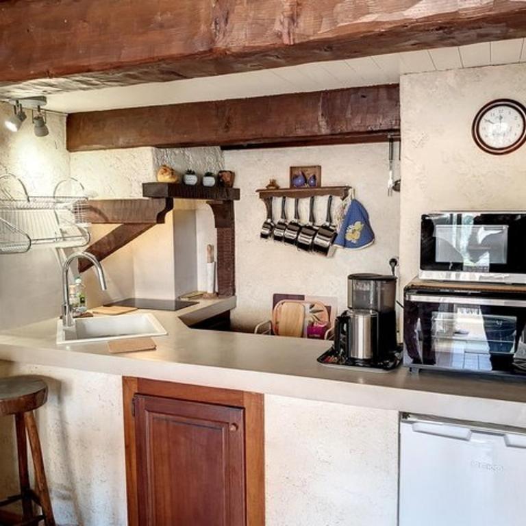 Studio Mezzanine proche plage avec terrasse et parking - Bormes-les-Mimosas - FR-1-610-45 - Studio - 11