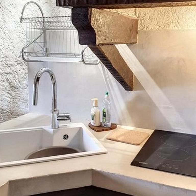 Studio Mezzanine proche plage avec terrasse et parking - Bormes-les-Mimosas - FR-1-610-45 - Studio - 12