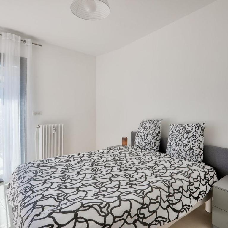 LE BALZAC T3 centre ville proche toutes commodités - Apartment mit 2 Schlafzimmern - 23