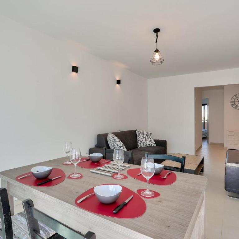 LE BALZAC T3 centre ville proche toutes commodités - Apartment mit 2 Schlafzimmern - 10