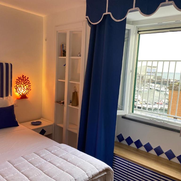 Appartamento FRONTE MARE ARIA 'e MARE -50mt FROM CAPRI FERRY - Appartamento con 1 Camera da Letto - 49