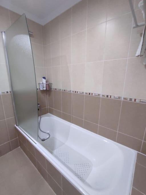 Casa Lilia con piscina y garaje - Two-Bedroom Apartment - 11