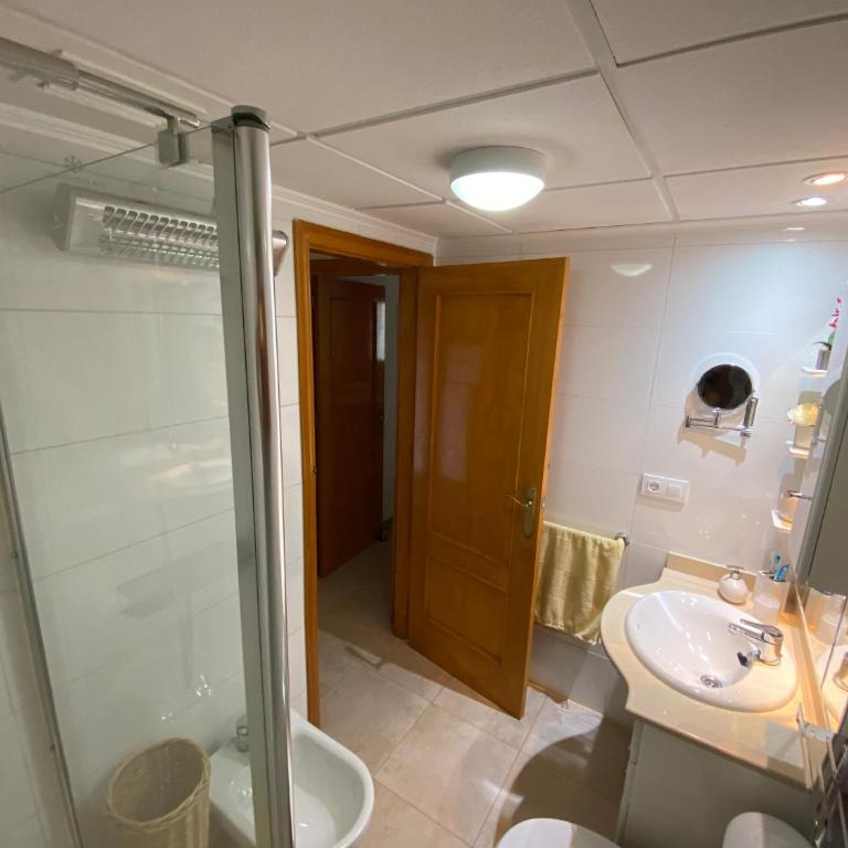 Bonito apto. Playa y piscina. Vera Playa - Apartamento de 2 dormitorios - 13