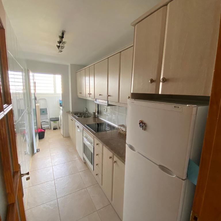 Bonito apto. Playa y piscina. Vera Playa - Apartamento de 2 dormitorios - 11
