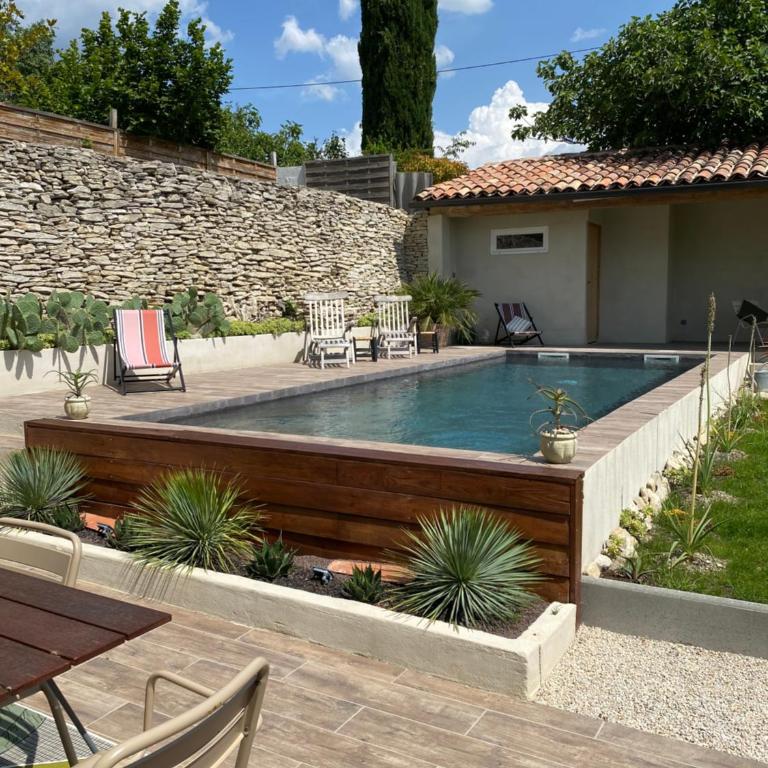 Gîte Le mas des Gypières à l'Isle-sur-la-sorgue - Maison 1 Chambre - 3