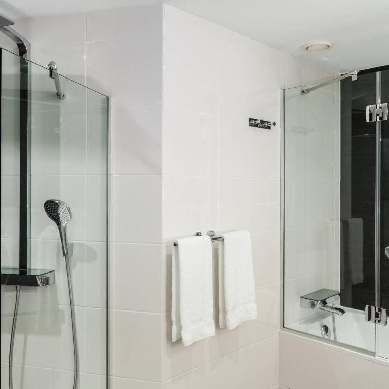 AC Hotel Paris Porte Maillot by Marriott - Suite Parisienne - 4