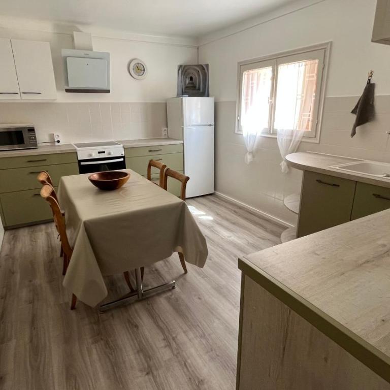 LA CASA GIL - Two-Bedroom Apartment - 4