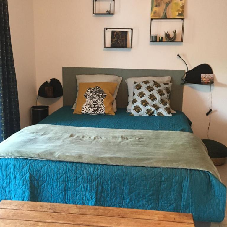 COSY ROOM PRIVATE BATH AND GARDEN - Triple Room with Private Bathroom - 1