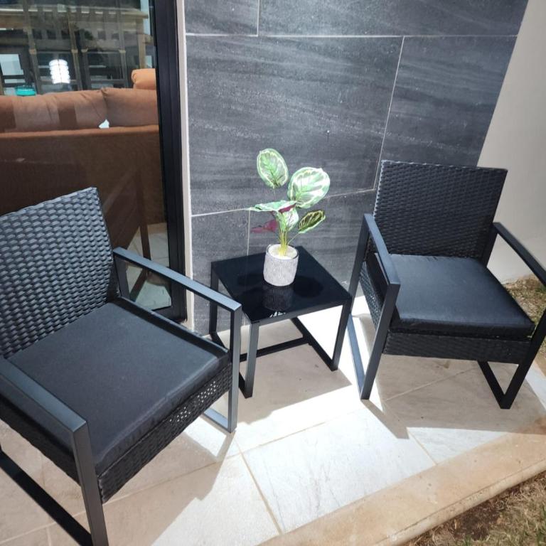Astoria Gated Condos - Apartamento de 2 dormitorios - 19
