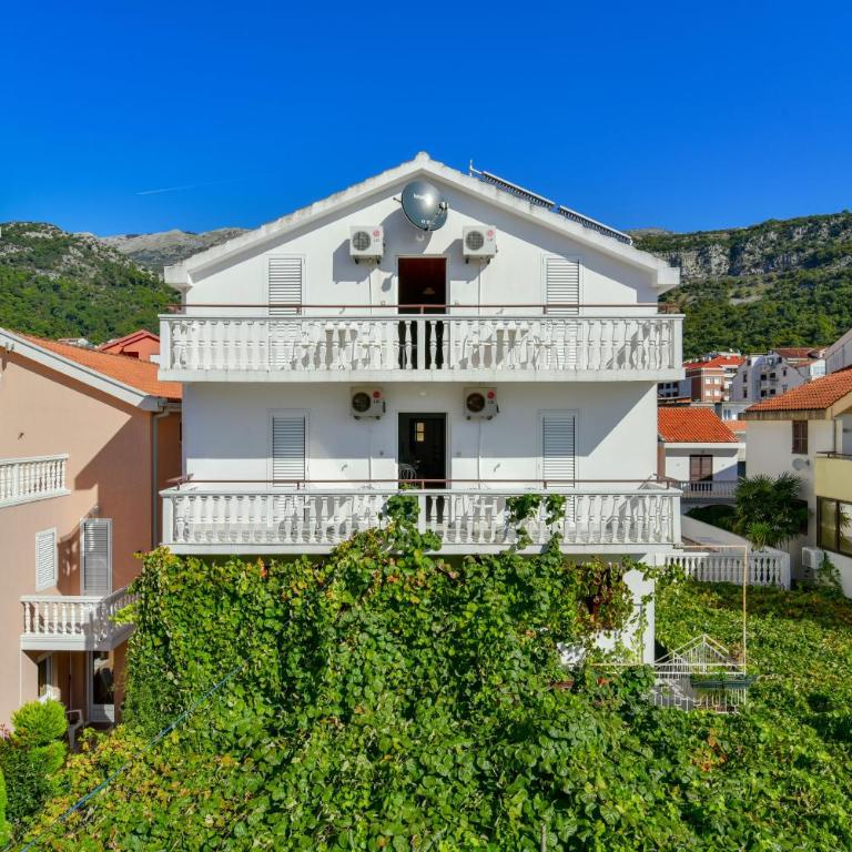 Rooms and Apartments Oregon - Two-Bedroom Apartment - 7