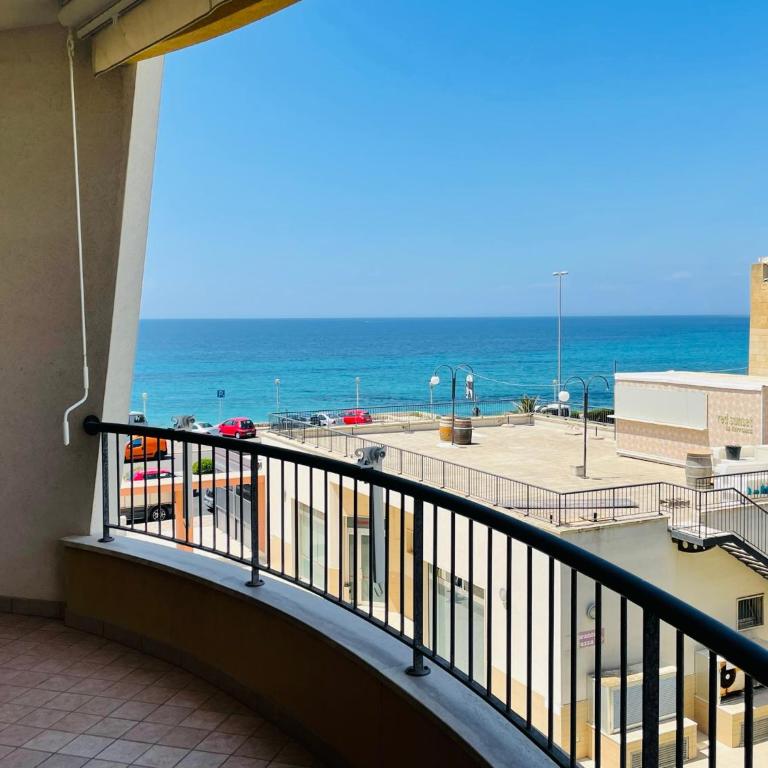 Rosa Virginia Apartment - Appartamento con Vista Mare - 10