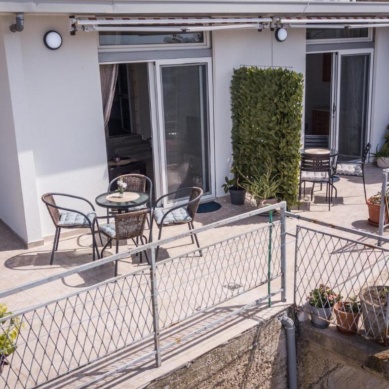 Apartments Jelena Ulcinj - Apartment with Terrace - 9