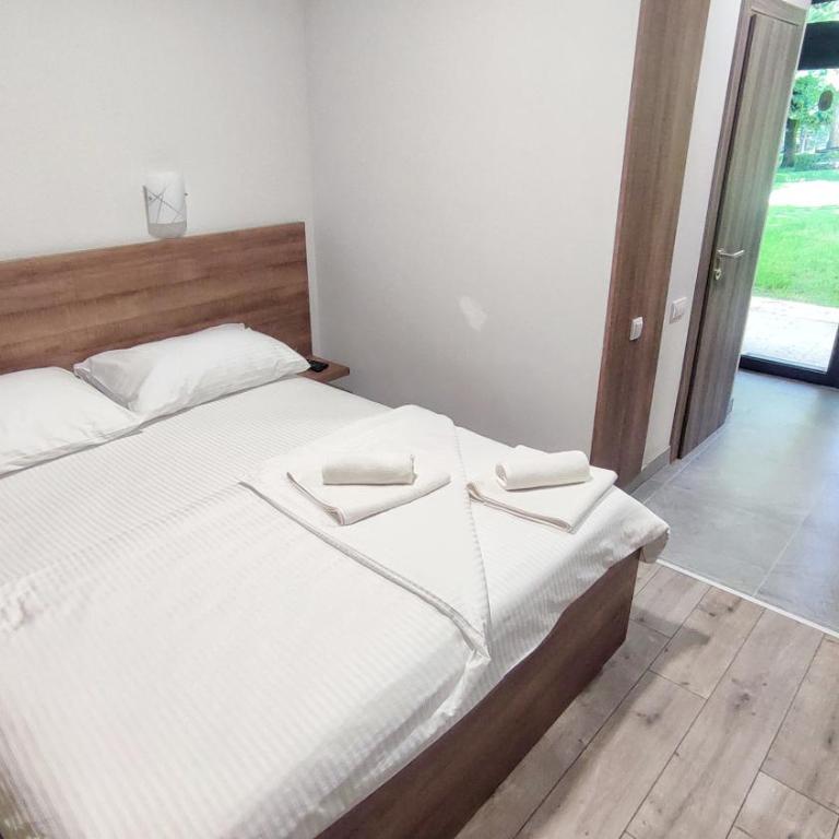 Jazina Hotel - Dvokrevetna Soba sa Bračnim Krevetom - 14