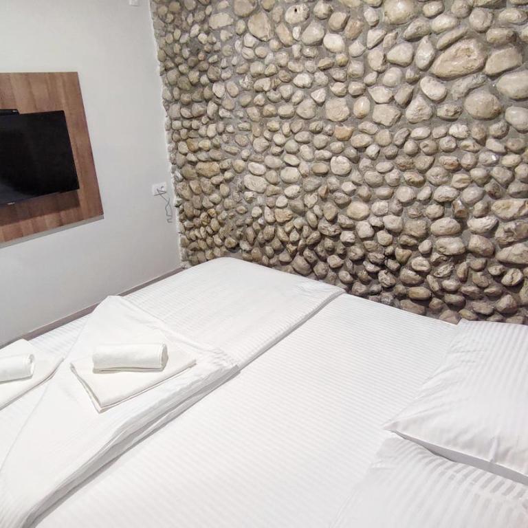 Jazina Hotel - Dvokrevetna Soba sa Bračnim Krevetom - 19