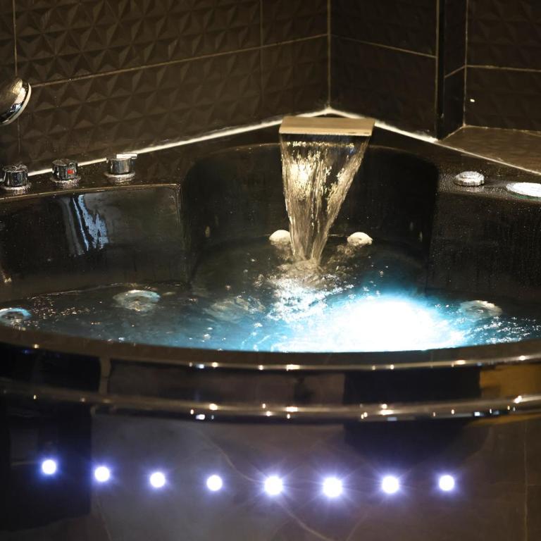 Le Legendary Spa, hypercentre avec sauna, balnéo et wifi par SOVALFI - Apartment mit 1 Schlafzimmer - 28