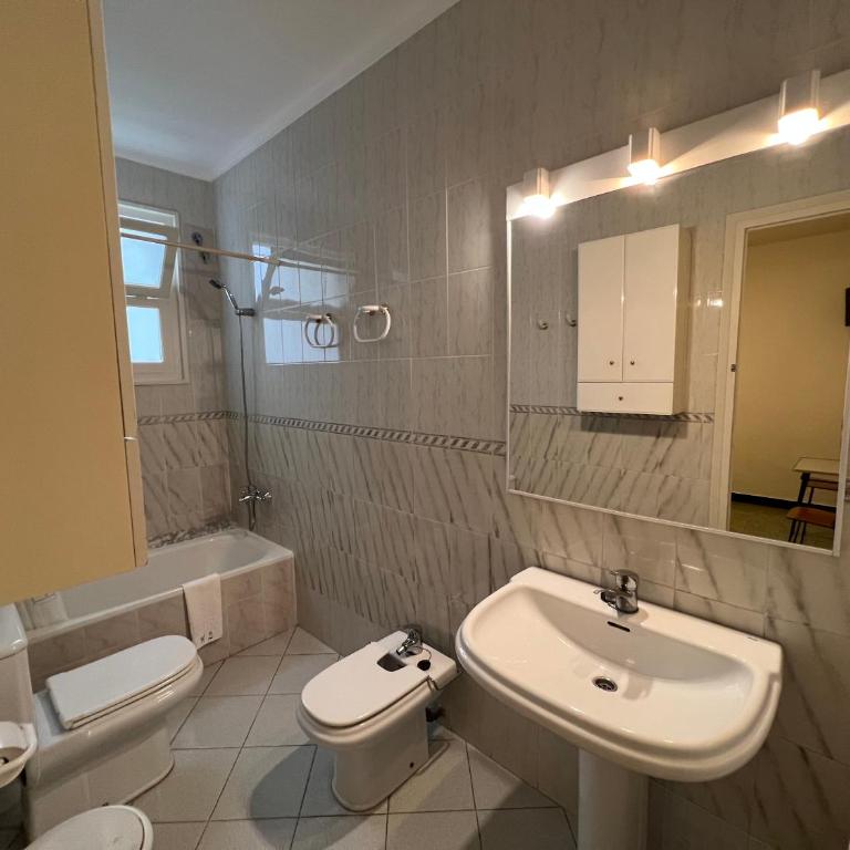 Hostal Zurich - Habitación Doble con baño privado - 1