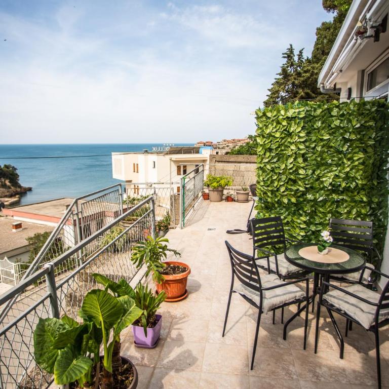 Apartments Jelena Ulcinj - Apartment with Terrace - 1