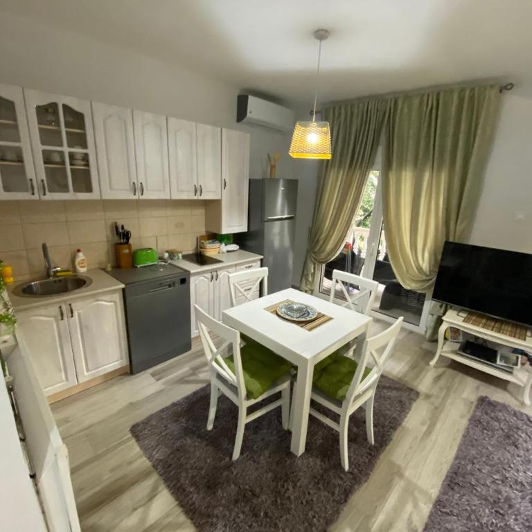 Apartment Bato Budva - Apartman sa 2 Spavaće Sobe - 4