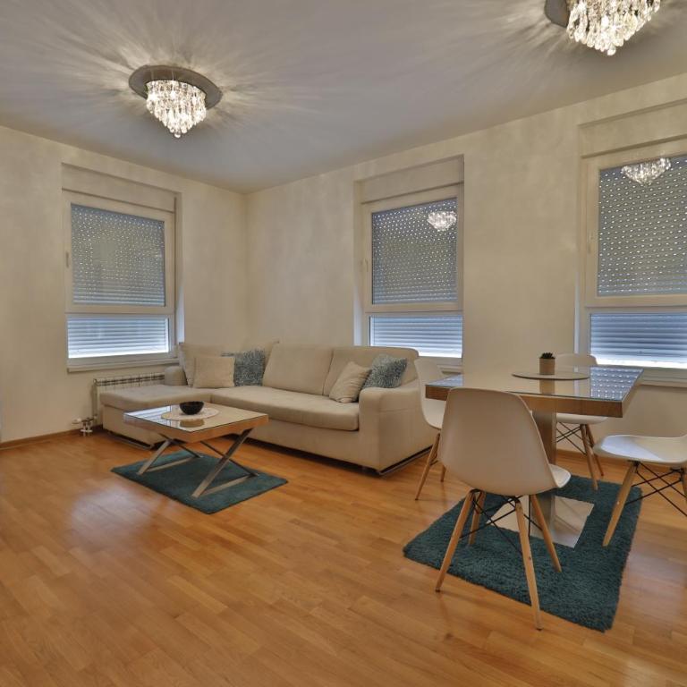 A blok - One bedroom apartment - Apartman sa 1 Spavaćom Sobom - 2