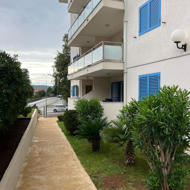 Seaside Apartment in Becici - Superior Apartman - 2