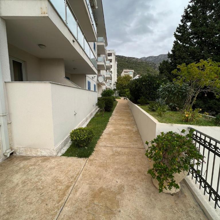 Seaside Apartment in Becici - Superior Apartman - 15
