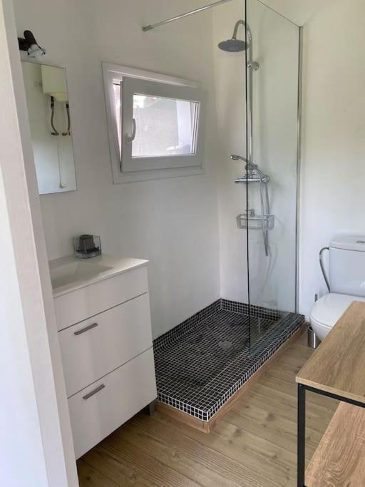 Casa y loft minimalista, jardín y parking privado - Villa - 41