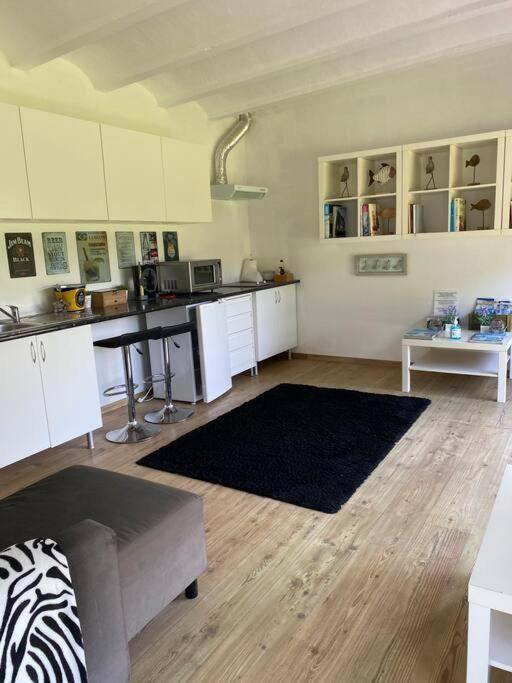 Casa y loft minimalista, jardín y parking privado - Villa - 39