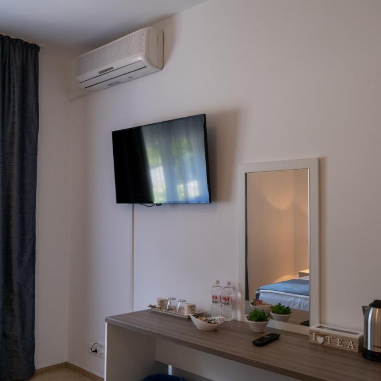 Villa Mir - Deluxe Double or Twin Room with Balcony - 23