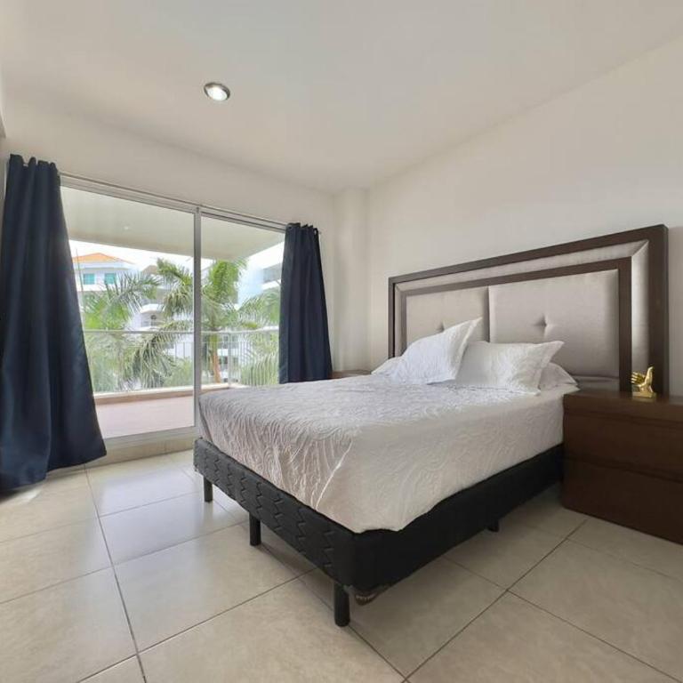 hermoso en marina , hermosas vistas by G P S rentas - Two-Bedroom Apartment - 70