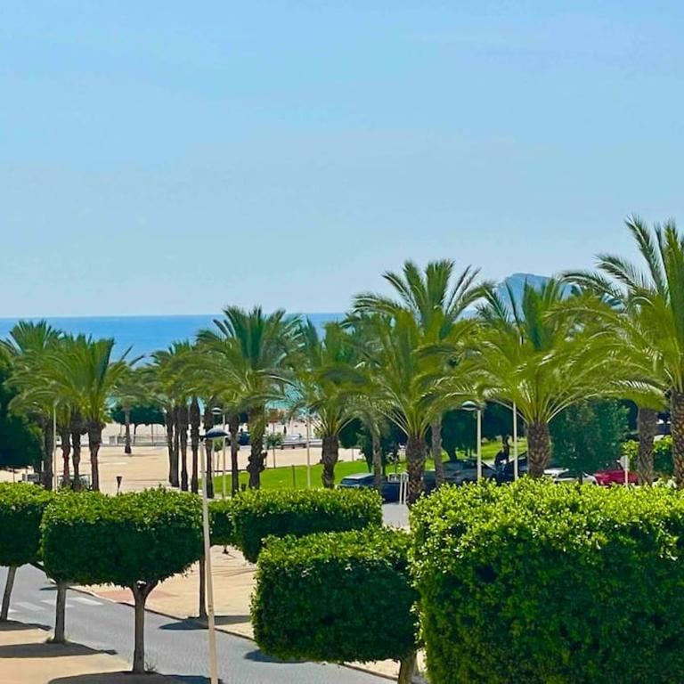 Apartment by the beach, Cala de Benidorm - Two-Bedroom Apartment - 2