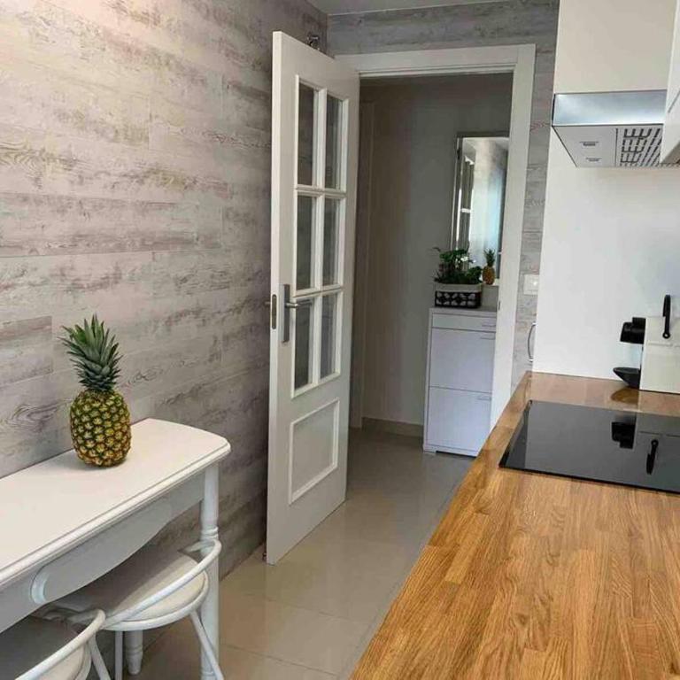 Apartment by the beach, Cala de Benidorm - Two-Bedroom Apartment - 17