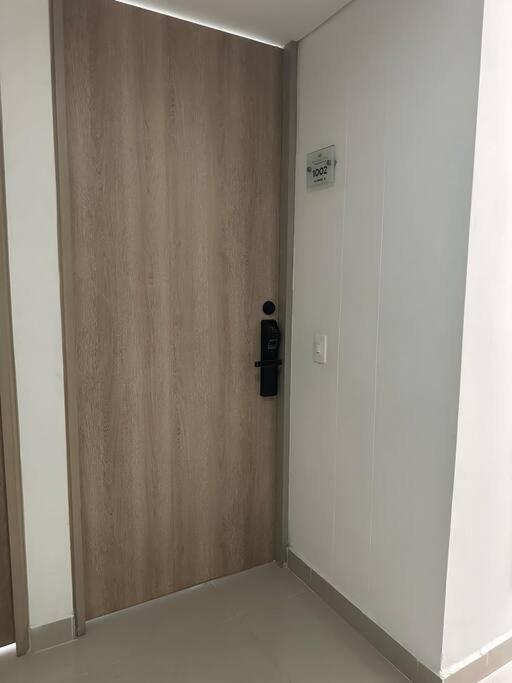1002 - Apartamento en Palmetto exclusivo al norte - Three-Bedroom Apartment - 14