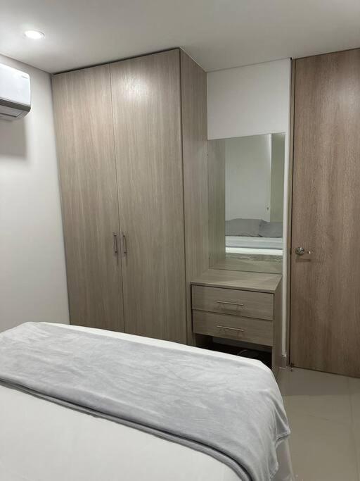 1002 - Apartamento en Palmetto exclusivo al norte - Three-Bedroom Apartment - 18