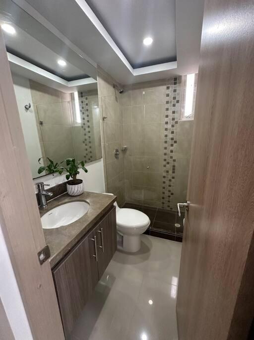 1002 - Apartamento en Palmetto exclusivo al norte - Three-Bedroom Apartment - 20