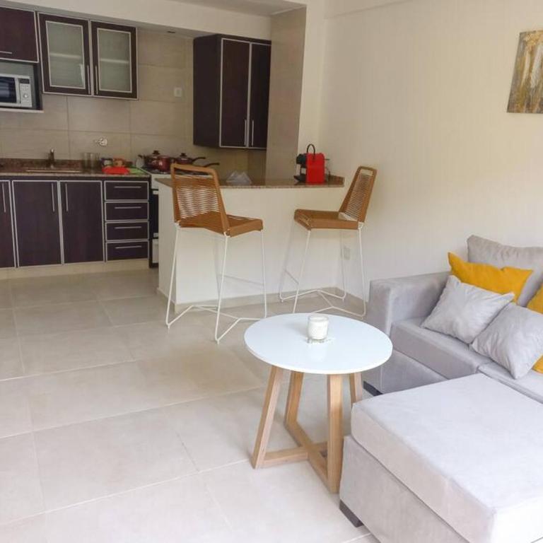 Departamento de 2 amb. en Lomas Centro con terraza - Apartamento de 1 dormitorio - 5