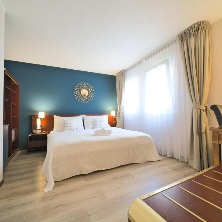 Tulip Inn Beaulieu Lausanne - Standard Zimmer mit Kingsize-Bett - 2