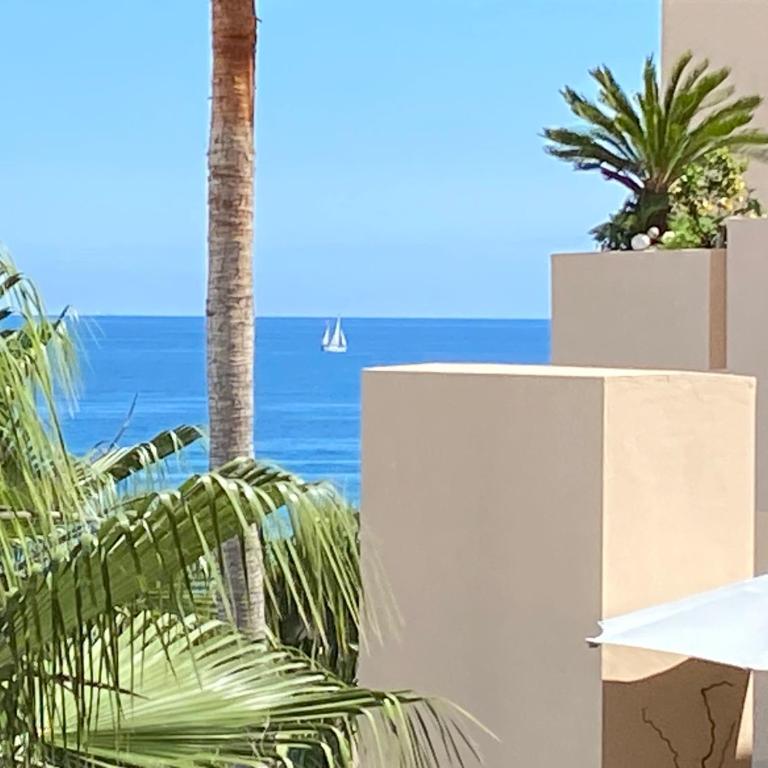 Apartamento lujo en primera línea de playa en Bahía de la Plata, Estepona - Two-Bedroom Apartment - 20