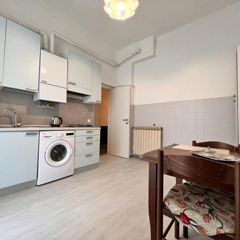 Savona Casa Vacanze vicino Mare 3 minuti WIFI - Appartamento con 1 Camera da Letto - 9