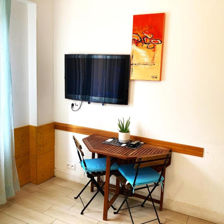 Blue Summer Vibes - Apartment 1 - AC, parking, beach at 50m, SPA discnt - Appartamento con 1 Camera da Letto - 8