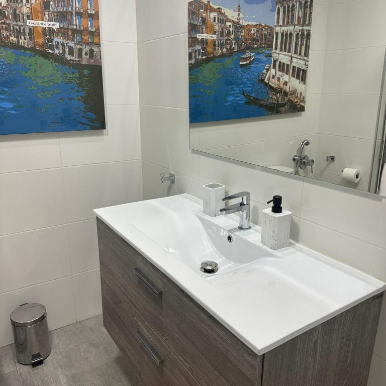 Apartamento a 10 minutos de la Calle Laurel - Apartamento de 3 dormitorios - 29