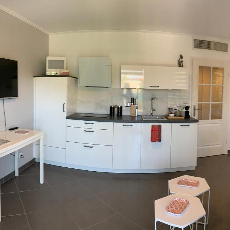 Joli studio climatisé avec Jardin dans résidence avec piscine mecalineloc - Monolocale Matrimoniale Deluxe - 2