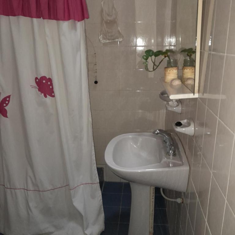 Oliva Petit Swite - Habitación Triple con baño privado - 3